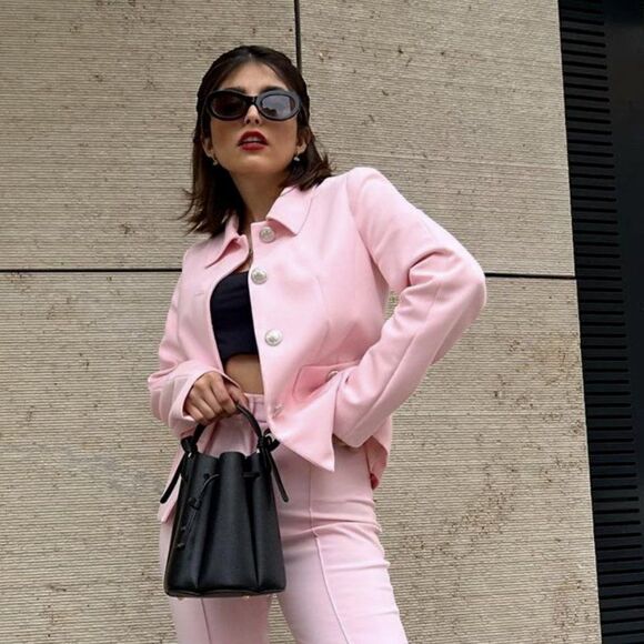 BLOGGERS FAV ZARA PINK BLAZER JACKET WITH METAL BUTTONS Barbiecore Barbie Core - Picture 2 of 5